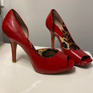 Jessica Simpson RED  patent leather pumps sz 8